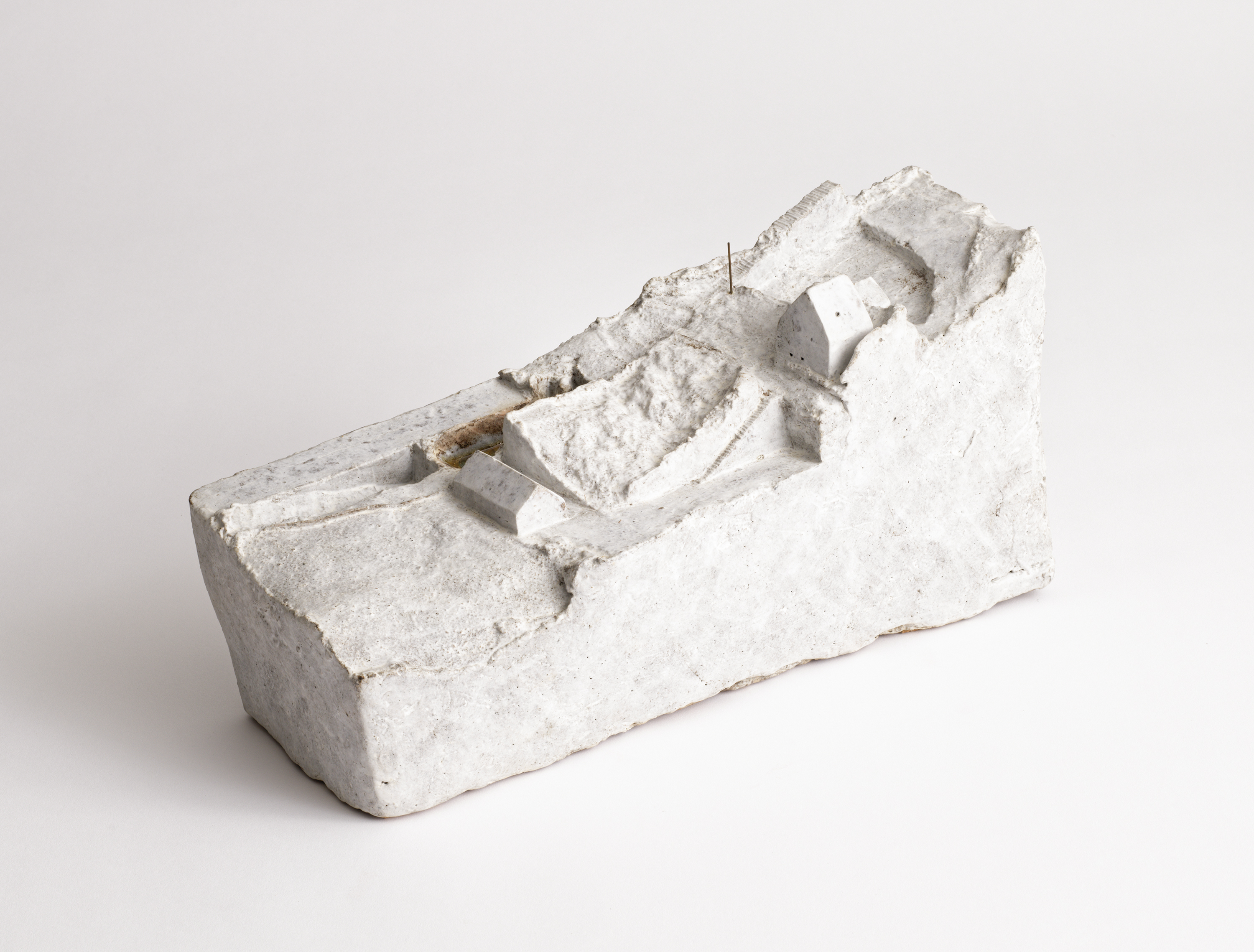 川﨑 毅 遺作展 ー夢の街と白い器ー　令和7年7月5日(土)～7月10日(木)　柿傳ギャラリー