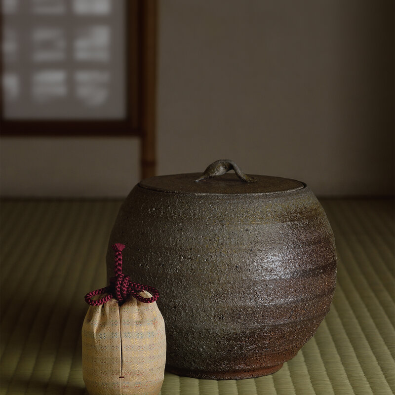 土田半四郎 [千家十職 袋師 友湖] × 健 [聴雪窯] 兄弟展Ⅲ　令和5年10月25日(水)～10月31日(火)　柿傳ギャラリー