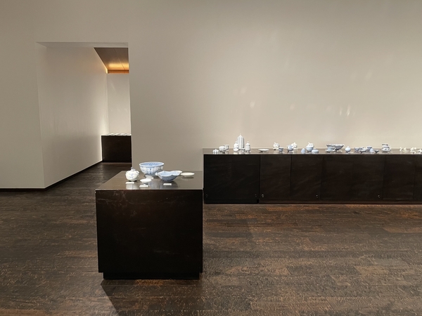 みかわち焼　中里月度務・里見寿隆・中里太陽：染付三人展　令和3年9月21日(火)～9月27日(月)／柿傳ギャラリー