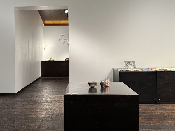 土田半四郎 [千家十職 袋師 友湖] × 健 [聴雪窯] 兄弟展 Ⅳ　令和7年10月25日(土)～10月30日(木)／柿傳ギャラリー
