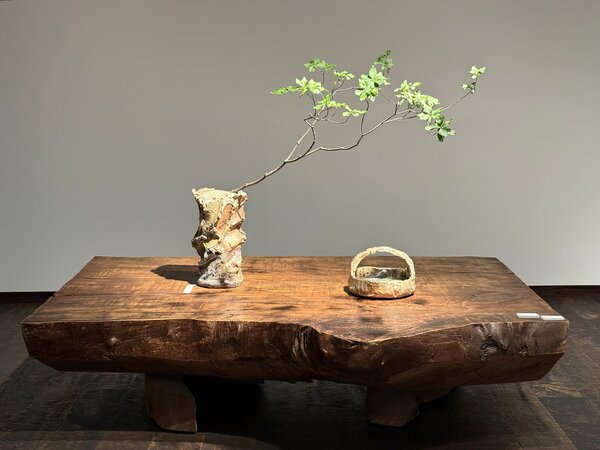 茶陶・伊賀六人展 －年々去来の花－　令和8年8月25日(火)～8月31日(月)／柿傳ギャラリー