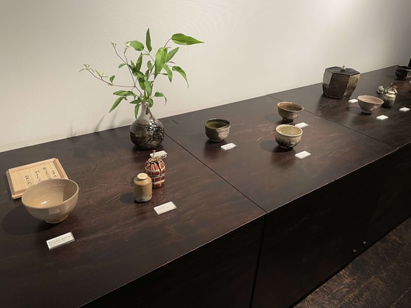 唐津 藤ノ木土平 展　添画 志水 朝　令和3年10月12日(火)～10月18日(月)／柿傳ギャラリー