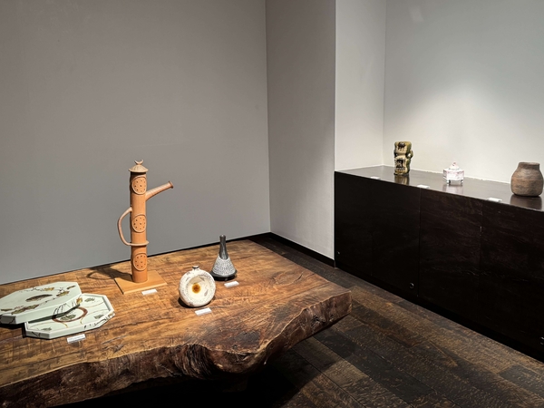 花のうつわ 花器とオブジェ　第65回 日本陶磁協会賞 歴代受賞作家展 2025　令和7年2月1日(土)～2月7日(金)／柿傳ギャラリー