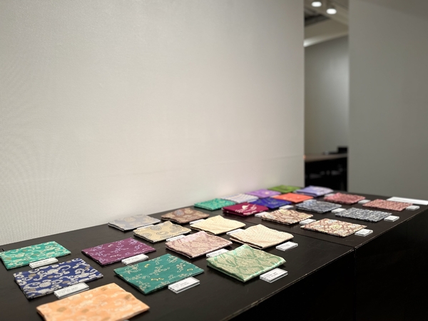 土田半四郎 [千家十職 袋師 友湖] × 健 [聴雪窯] 兄弟展Ⅲ　令和5年10月25日(水)～10月31日(火)　柿傳ギャラリー